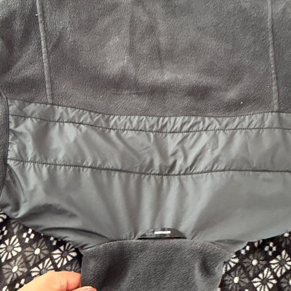 Columbia Women’s Fleece - Picture 5 of 5
